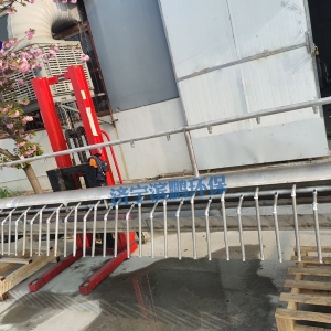 自清洗喷淋杆